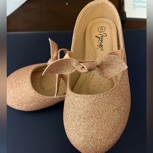 Lynx Kids pink glitter dress shoes size 9 is little girls